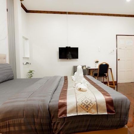 2B Cozy Hostel ตรัง 外观 照片