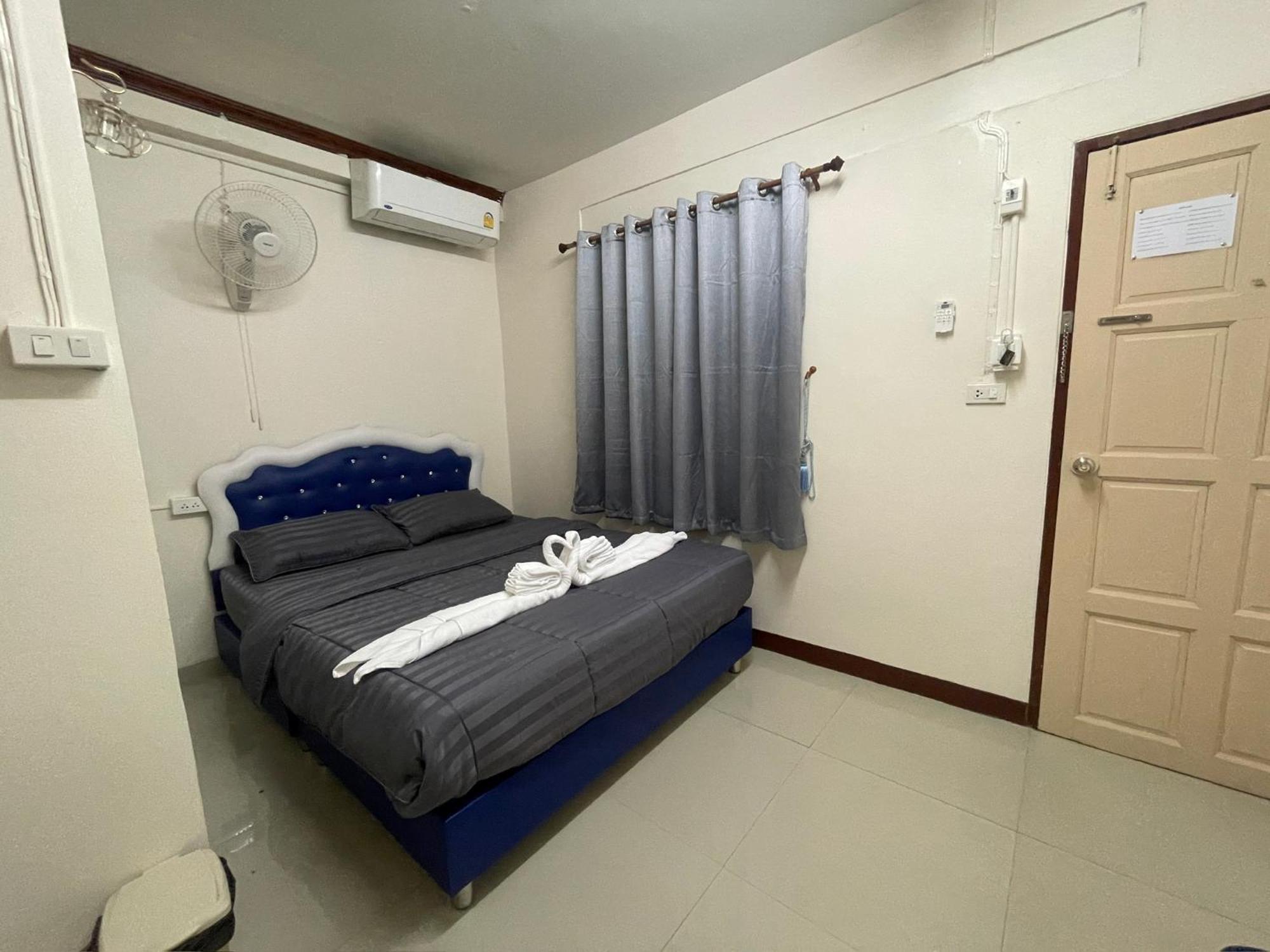 2B Cozy Hostel ตรัง 外观 照片