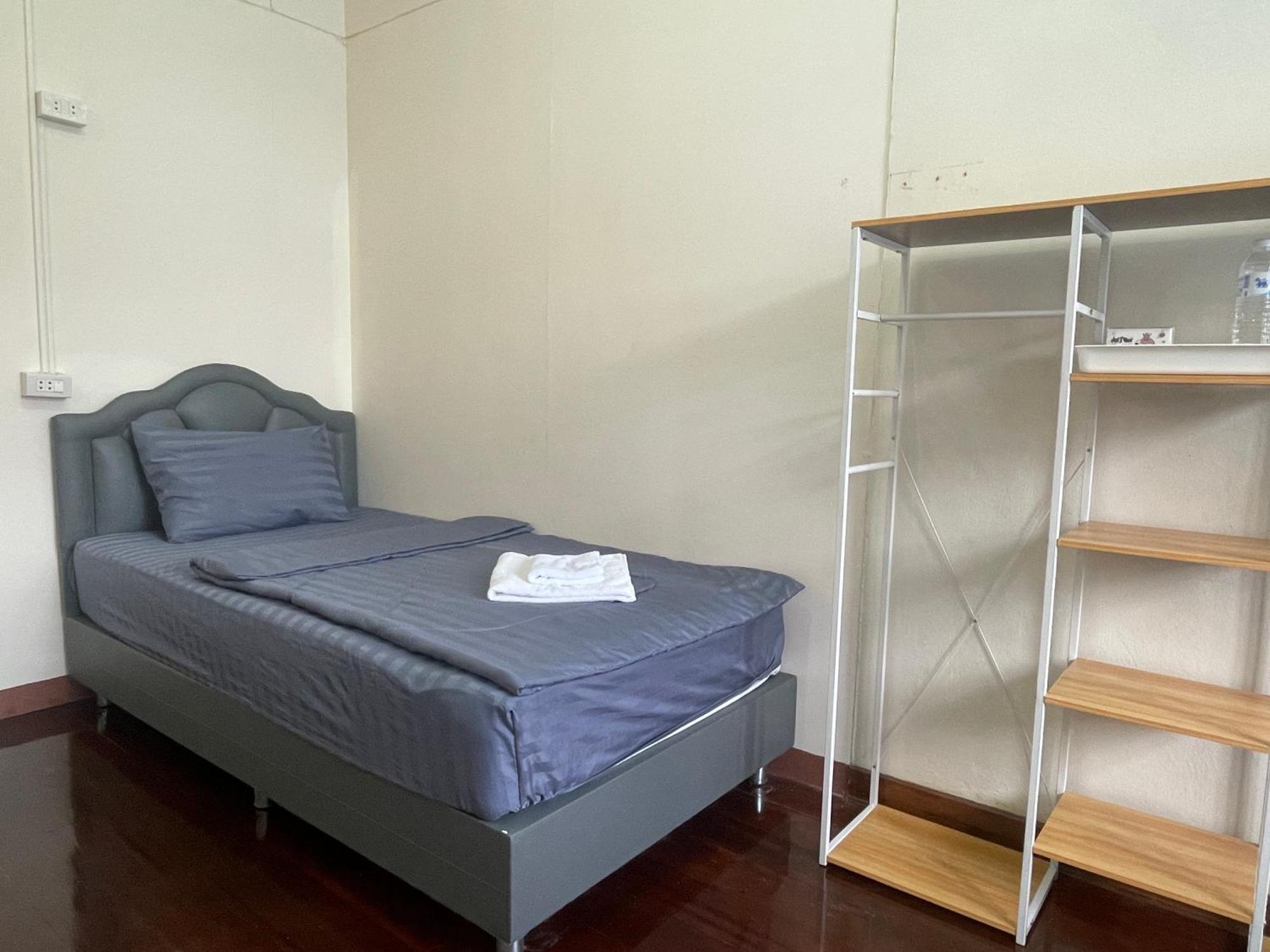 2B Cozy Hostel ตรัง 外观 照片