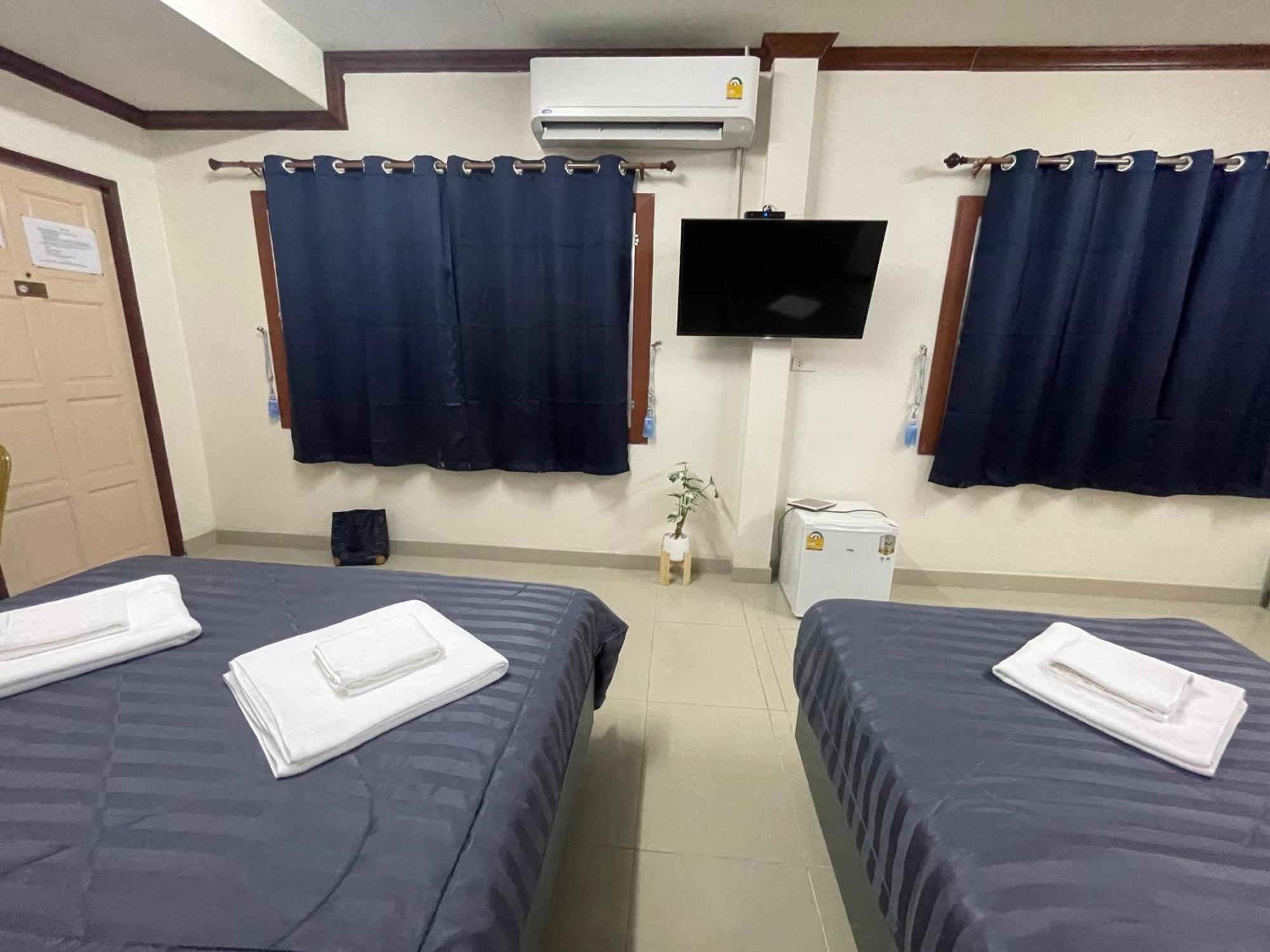 2B Cozy Hostel ตรัง 外观 照片