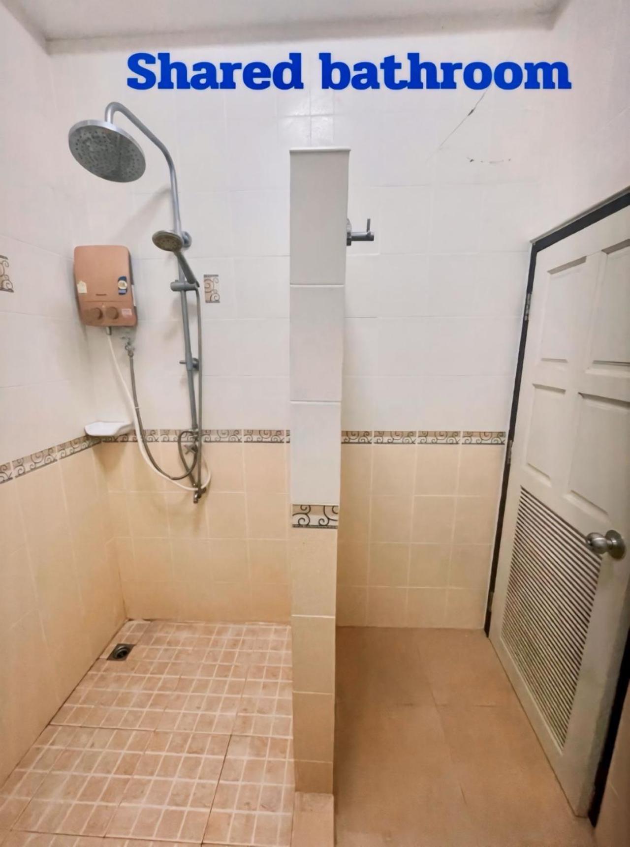 2B Cozy Hostel ตรัง 外观 照片