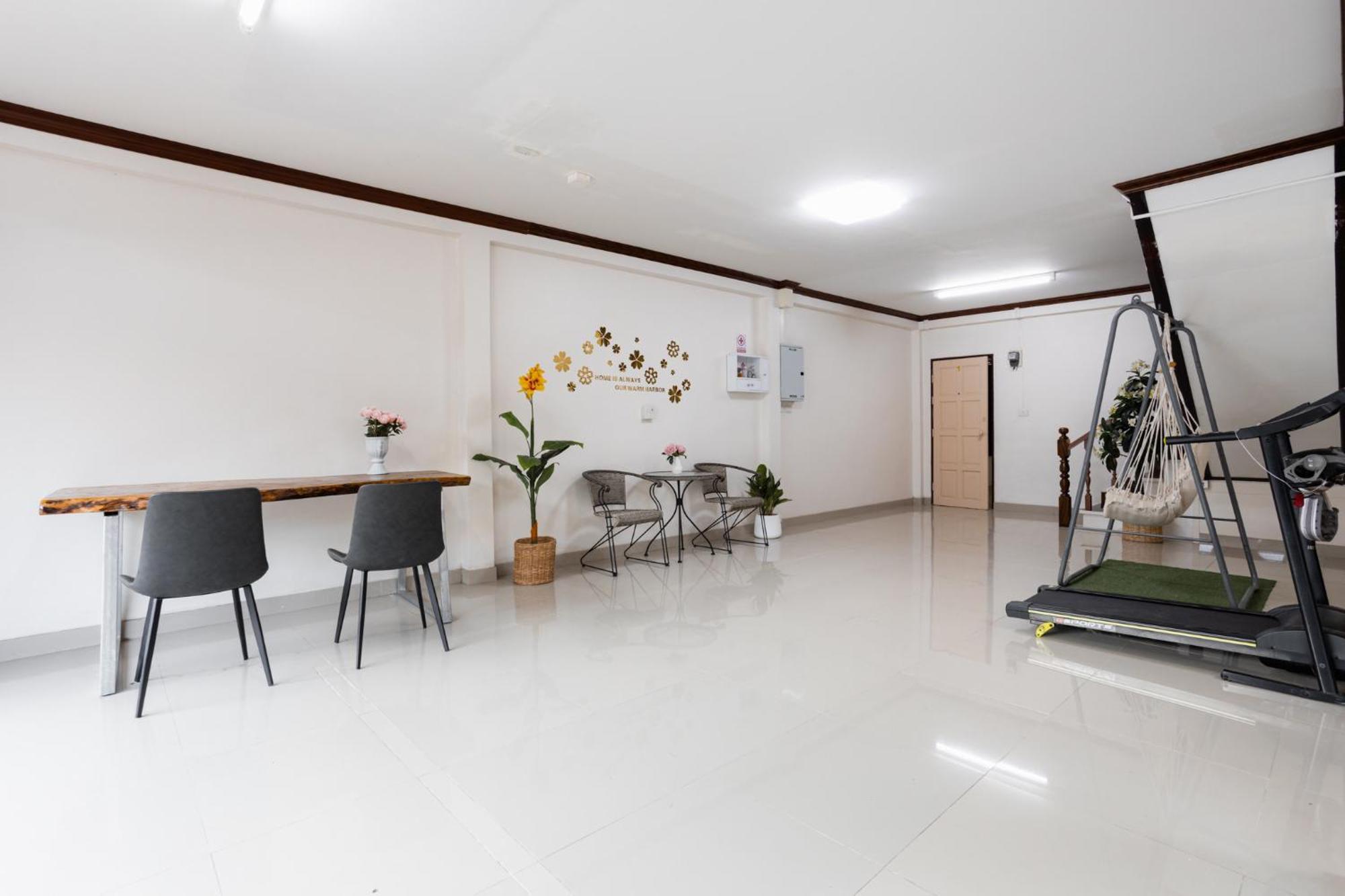 2B Cozy Hostel ตรัง 外观 照片