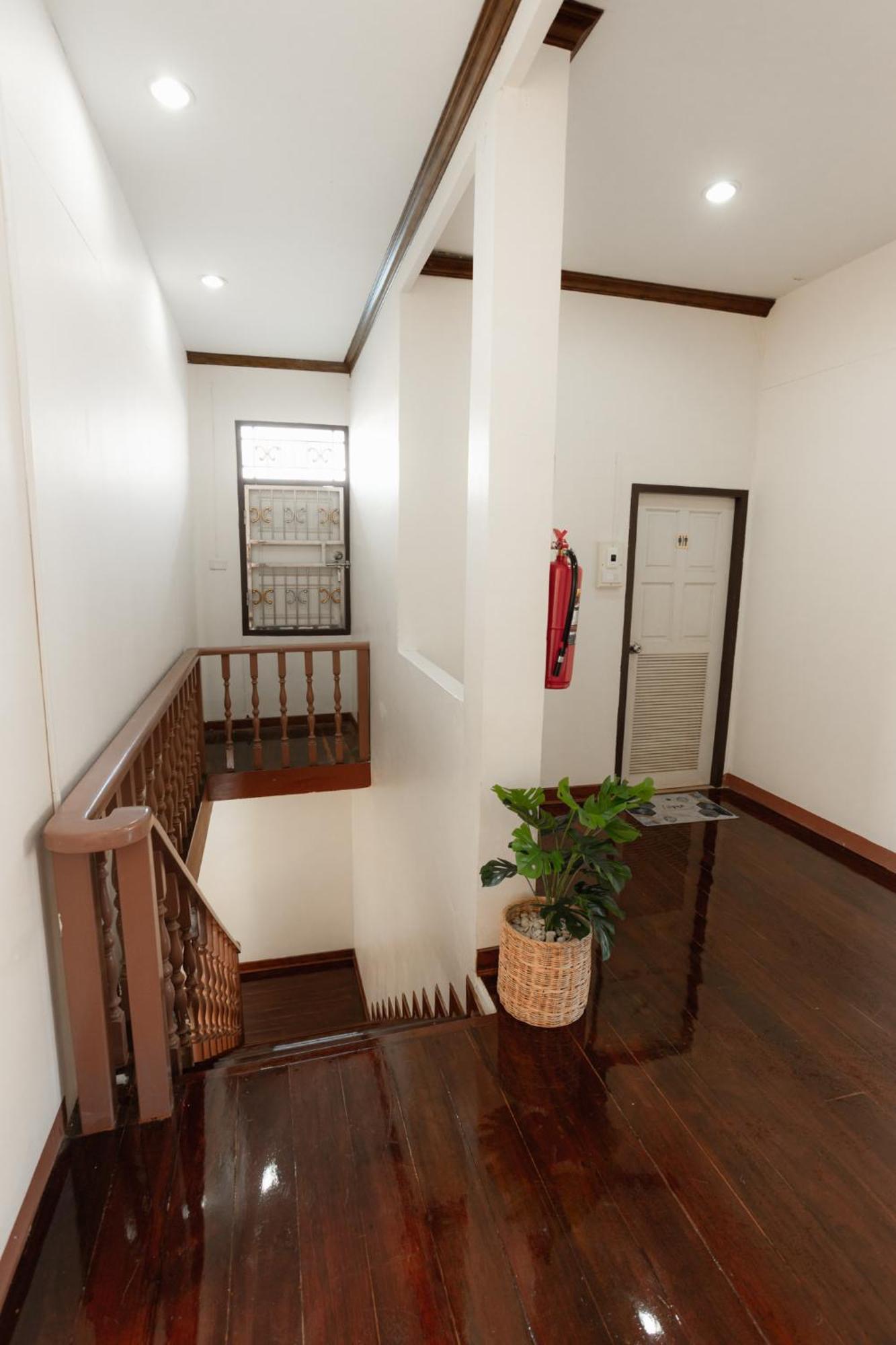 2B Cozy Hostel ตรัง 外观 照片