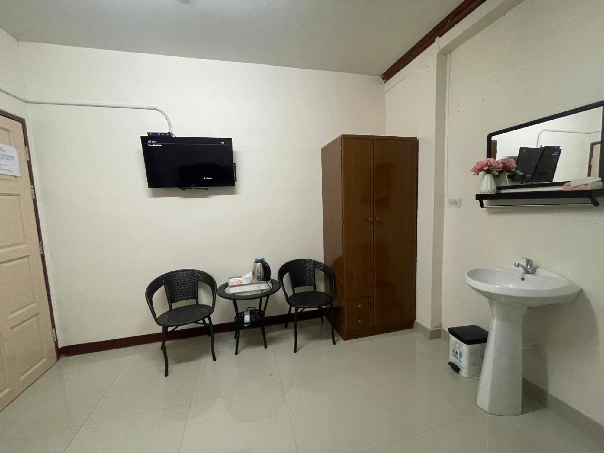 2B Cozy Hostel ตรัง 外观 照片