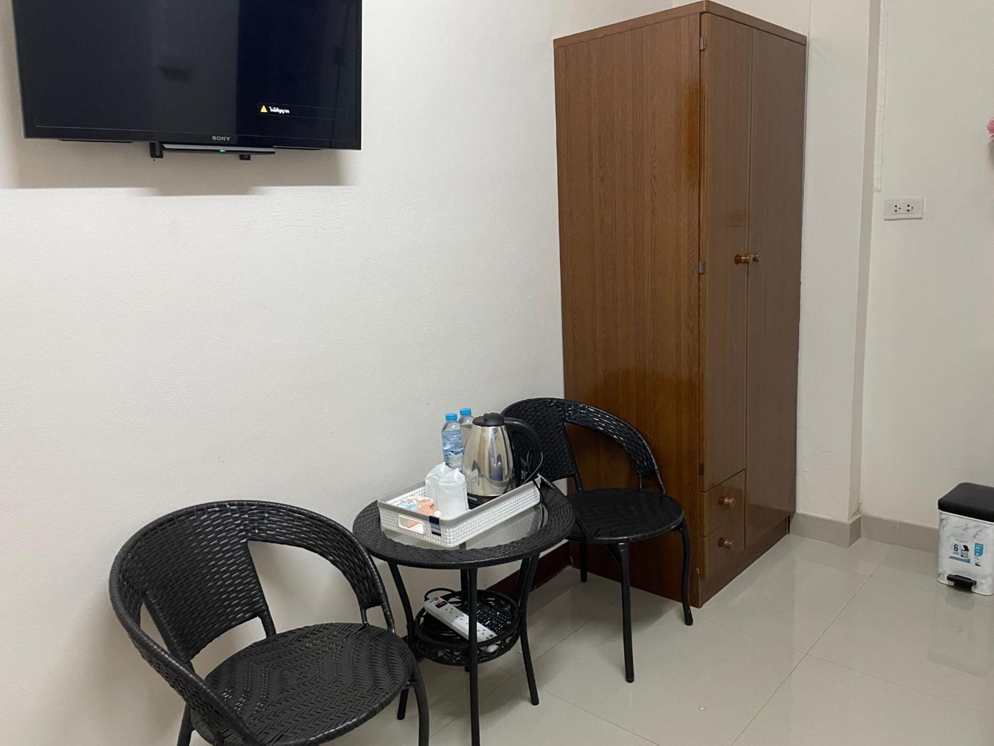 2B Cozy Hostel ตรัง 外观 照片